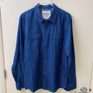 Guess: Men’s Chambray Button Up Top